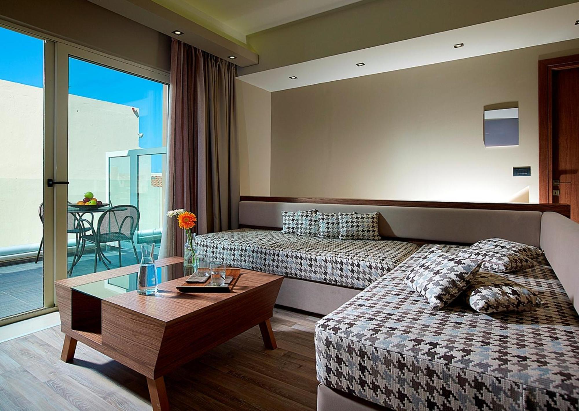 Elotis Suites (Adults Only) Agia Marina  Ruang foto